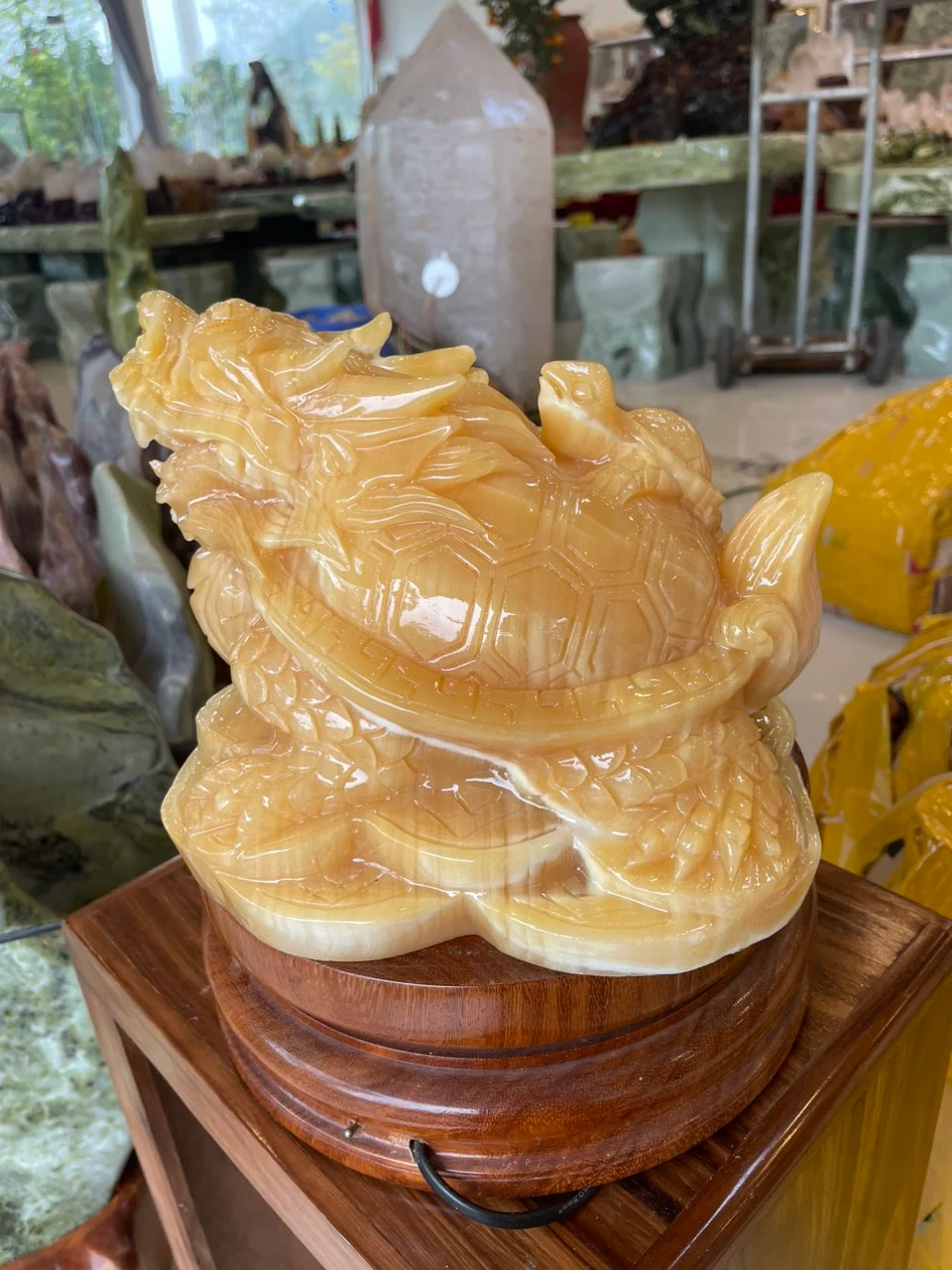 LONG QUY ĐÁ VÀNG - Ảnh 2